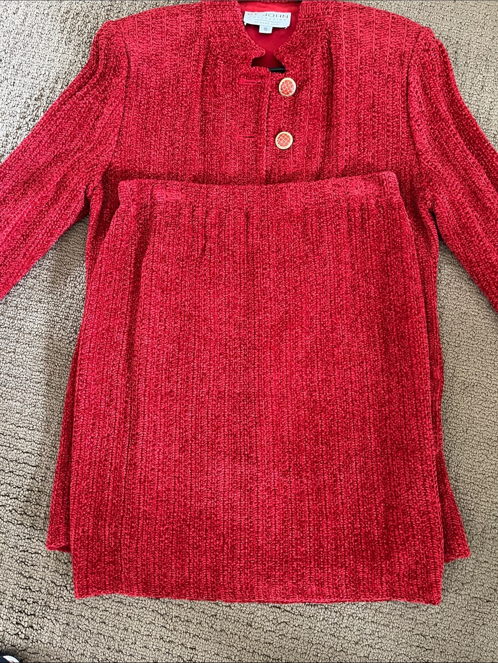 Women’s St John knit skirt suit - Picture 3 of 5